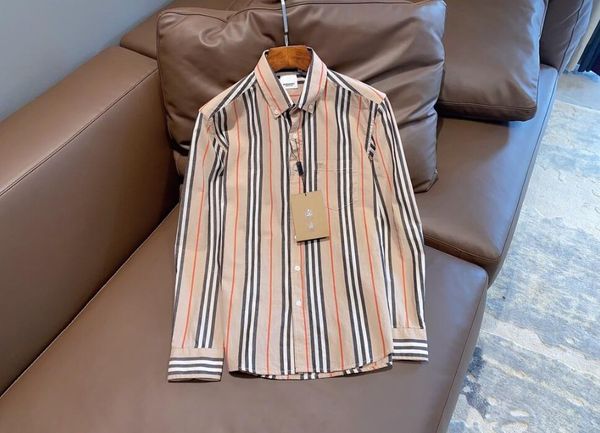 mens striped lattice shirts lapel neck single breasted male tshirts contrast color homme with pockets 2020 spring, White;black
mens striped lattice shirts lapel neck single breasted male tshirts contrast color homme with pockets 2020 spring, White;black