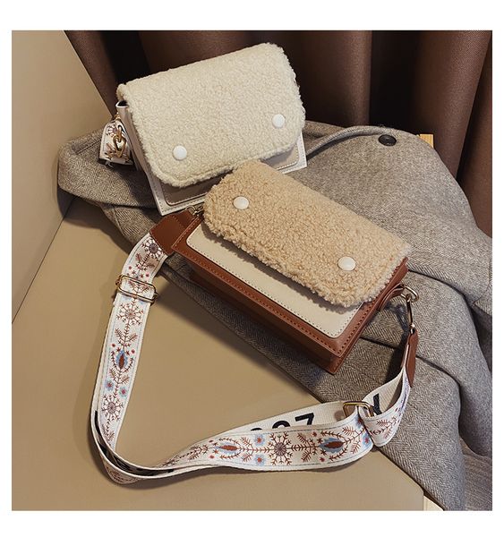 lamb wool shoulder bag 2020 winter new crossbody bag fashion wild small square plush female mobile phone wallet
lamb wool shoulder bag 2020 winter new crossbody bag fashion wild small square plush female mobile phone wallet