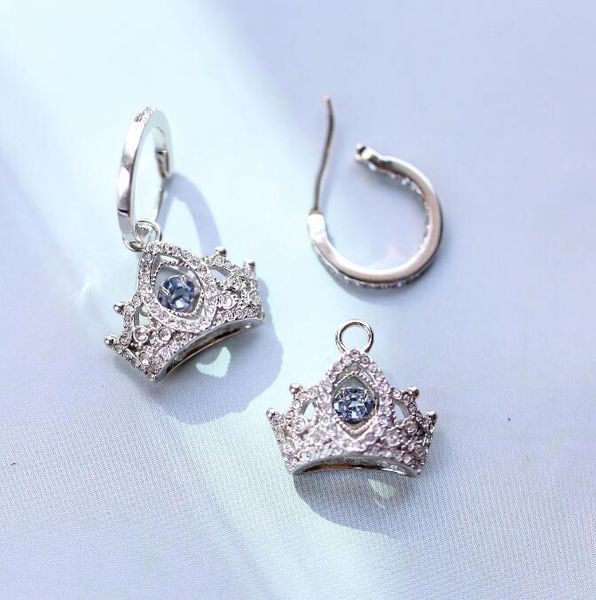 2019-2020 new fashion designer jewelry earrings trend luxury earrings holiday gift gorgeous crown silverc98e#, Golden
2019-2020 new fashion designer jewelry earrings trend luxury earrings holiday gift gorgeous crown silverc98e#, Golden