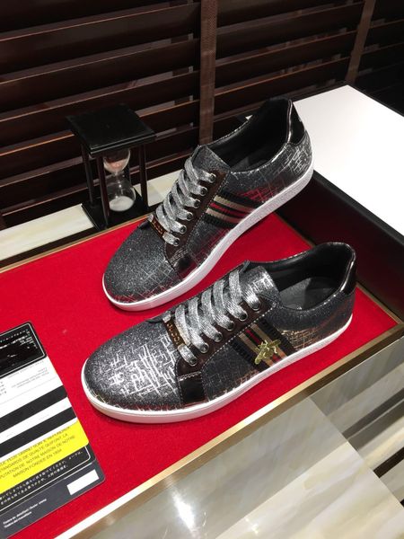 2019r spring and summer new men's casual shoes, sports wild leather low-shoes, original packaging shoe box delivery 38-44, Black
2019r spring and summer new men's casual shoes, sports wild leather low-shoes, original packaging shoe box delivery 38-44, Black
