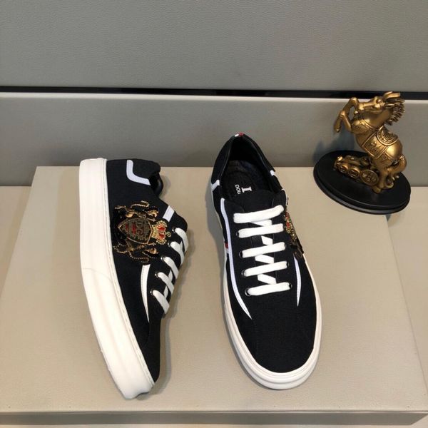 2019o new trend embroidered casual shoes, men's platform low-shoes, fashion sports shoes, original box packaging: 38-44, Black
2019o new trend embroidered casual shoes, men's platform low-shoes, fashion sports shoes, original box packaging: 38-44, Black