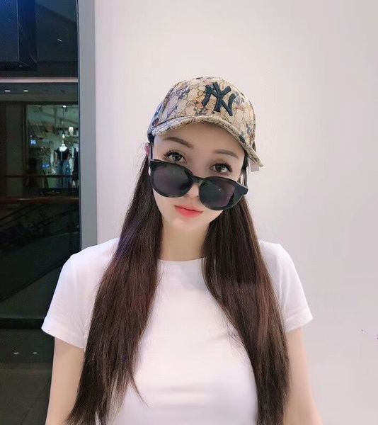 fashion cartoon anime baseball net cap summer outdoor baseball cap travel street shade cool hat embroidery print cap001, Blue;gray
fashion cartoon anime baseball net cap summer outdoor baseball cap travel street shade cool hat embroidery print cap001, Blue;gray