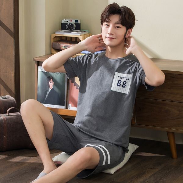 pajamas men's short-sleeved youth men's summer thin style home wear two-piece home clothes shortsshorts and shorts set 2020 series, Blue;red
pajamas men's short-sleeved youth men's summer thin style home wear two-piece home clothes shortsshorts and shorts set 2020 series, Blue;red