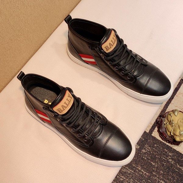 2020a new fashion leather men's shoes high to help comfortable casual shoes, fashion wild outdoor sports shoes, original box packaging
2020a new fashion leather men's shoes high to help comfortable casual shoes, fashion wild outdoor sports shoes, original box packaging