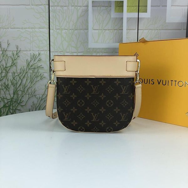 new arrival women bag leather crossbody bag vintage designer shoulder bags ladies simple style zipper messenger bags with origin box 
new arrival women bag leather crossbody bag vintage designer shoulder bags ladies simple style zipper messenger bags with origin box