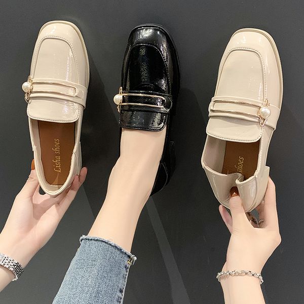 retro woman shoes loafers with fur oxfords women's casual female sneakers british style patent leather ballet flats ladies, Black
retro woman shoes loafers with fur oxfords women's casual female sneakers british style patent leather ballet flats ladies, Black