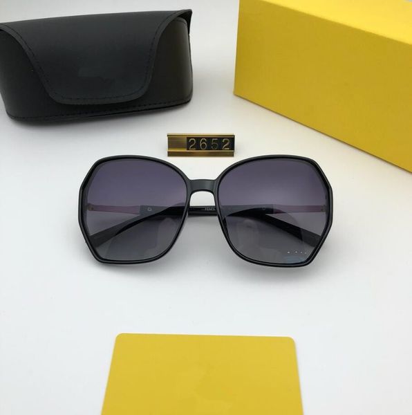 fd classic new brand exquisite fashion model ta polaroid polarized feature color sunshade mirror model 2652 men's and women's sung, White;black
fd classic new brand exquisite fashion model ta polaroid polarized feature color sunshade mirror model 2652 men's and women's sung, White;black