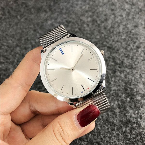 t-m 2140 selling steel band diamond th quartz watch royal oak casual fashion ladies watch ing, Slivery;brown
t-m 2140 selling steel band diamond th quartz watch royal oak casual fashion ladies watch ing, Slivery;brown