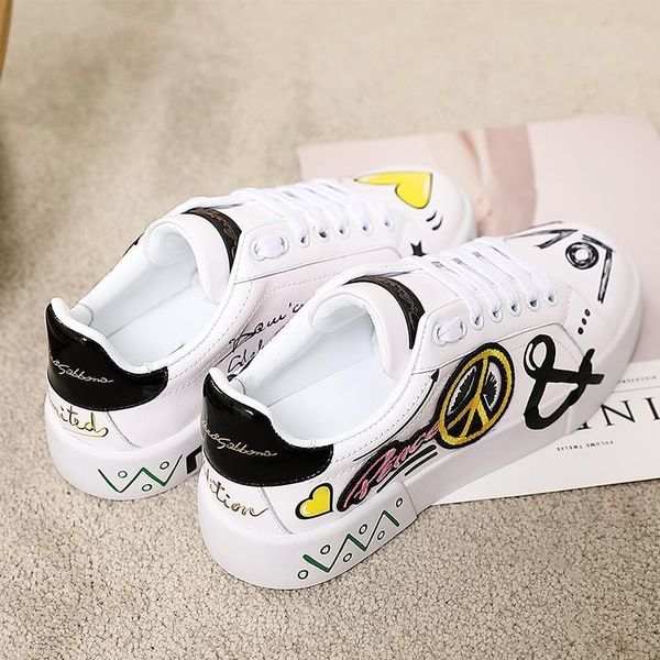 2020e new trend leather party casual shoes outdoor men and women sports shoes fashion graffiti wild couple shoes, size 35-451, Black
2020e new trend leather party casual shoes outdoor men and women sports shoes fashion graffiti wild couple shoes, size 35-451, Black
