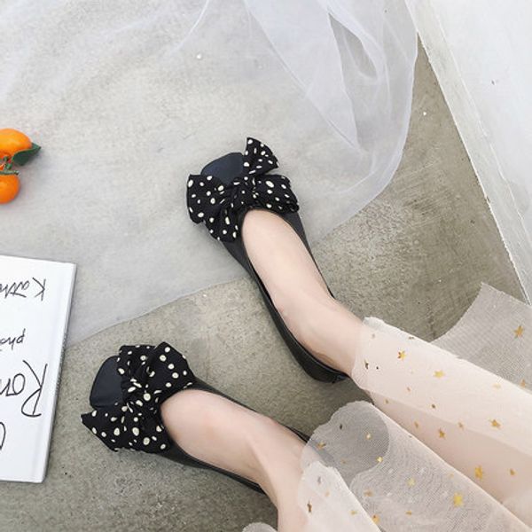 net red single shoes women 2020 new spring and summer korean version wild bowknot shallow mouth flat non-slip scoop shoes, Black
net red single shoes women 2020 new spring and summer korean version wild bowknot shallow mouth flat non-slip scoop shoes, Black