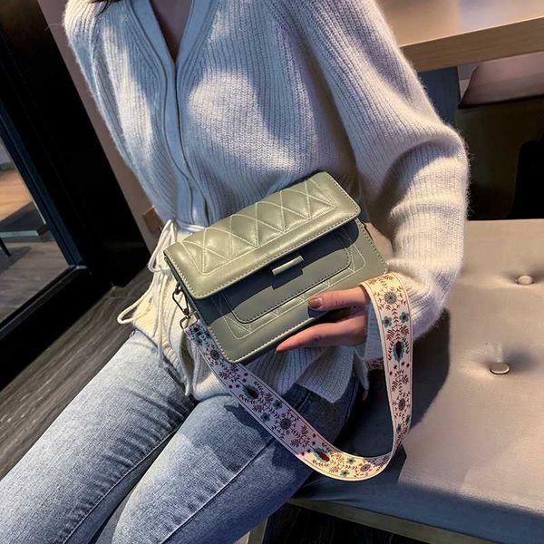 super fire small bag female 2020 new korean style small square bag fashion one shoulder messenger rhombus chain
super fire small bag female 2020 new korean style small square bag fashion one shoulder messenger rhombus chain