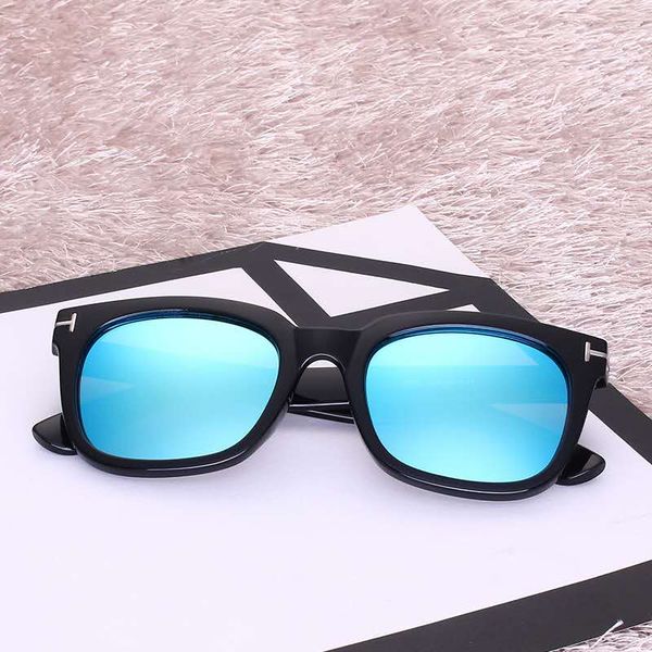 selling fashion polarized sunglasses men and women designer frame gray lens high-end glasses wholesale 006, White;black
selling fashion polarized sunglasses men and women designer frame gray lens high-end glasses wholesale 006, White;black