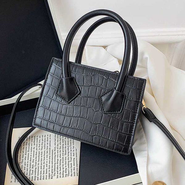 classical alligator pattern mini pu leather crossbody bags 2020 solid color shoulder bags female travel square bag hand bag
classical alligator pattern mini pu leather crossbody bags 2020 solid color shoulder bags female travel square bag hand bag