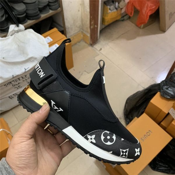 2020 new qx luxury designer run away sneakers men and women casual shoes leather breathable sneakers
2020 new qx luxury designer run away sneakers men and women casual shoes leather breathable sneakers