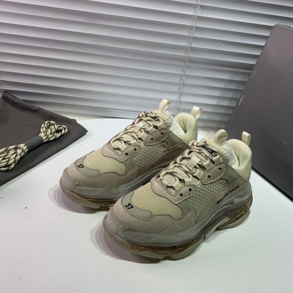 2020qp designer designs new leisure and entertainment hiking shoes, outdoor jungle adventure shoes, original packaging and box delivery, Black
2020qp designer designs new leisure and entertainment hiking shoes, outdoor jungle adventure shoes, original packaging and box delivery, Black