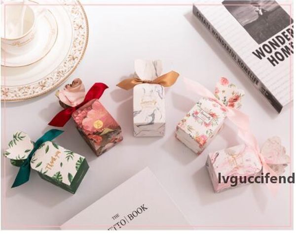 favor candy box bag new craft paper pillow shape wedding favor gift boxes pie party box bags eco friendly kraft promotion 
favor candy box bag new craft paper pillow shape wedding favor gift boxes pie party box bags eco friendly kraft promotion