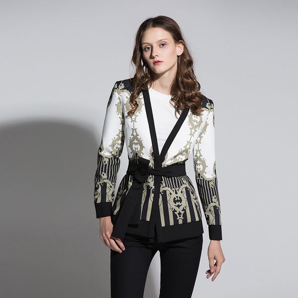 2020 autumn and winter new women's european style belt waist metallic thread printing cardigan ladies jacket, Black
2020 autumn and winter new women's european style belt waist metallic thread printing cardigan ladies jacket, Black