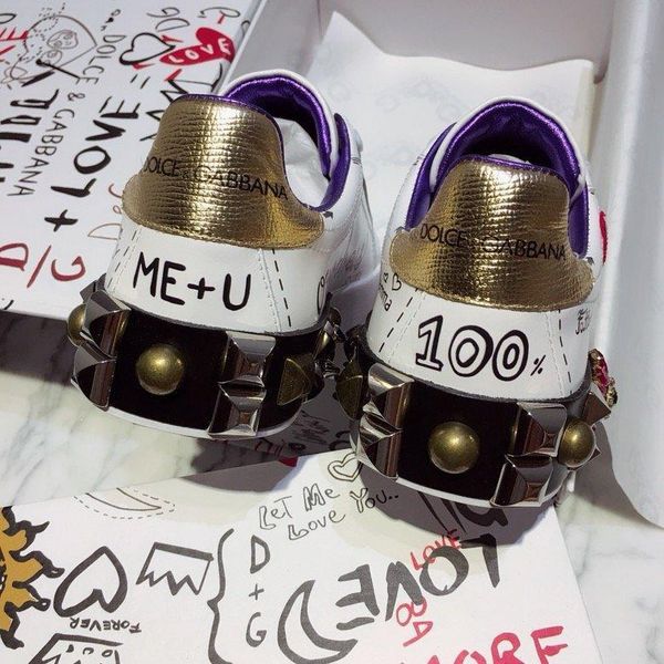2020i trend hand-painted graffiti leather casual shoes men and women comfortable sports shoes fashion wild couple shoes, size 35-451, Black
2020i trend hand-painted graffiti leather casual shoes men and women comfortable sports shoes fashion wild couple shoes, size 35-451, Black