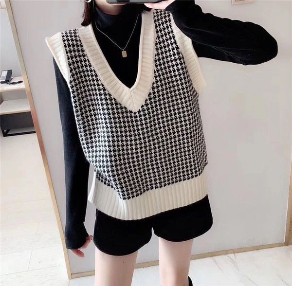 women sleeveless pullover autumn 2020 korean style vintage houndstooth geometric plaid v neck knit sweater vest waistcoat t514, Black;white
women sleeveless pullover autumn 2020 korean style vintage houndstooth geometric plaid v neck knit sweater vest waistcoat t514, Black;white