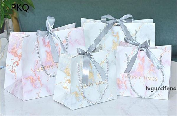 10pcs cardboard paper gift bag with handle white/pink color wedding birthday party exquisite gift bag shopping package bags
10pcs cardboard paper gift bag with handle white/pink color wedding birthday party exquisite gift bag shopping package bags