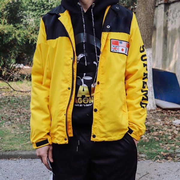 20ss letter printing coat stitching windbreaker man women couple jackets fashion style version outdoor streetwear men clothes, Black;brown
20ss letter printing coat stitching windbreaker man women couple jackets fashion style version outdoor streetwear men clothes, Black;brown