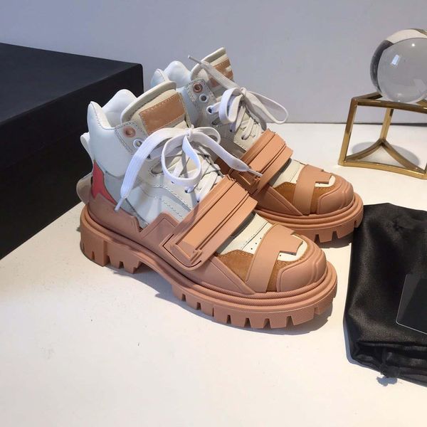 2019 new female winter european and american cowhide high version thick wide bottom increased casual sports couple military boots old shoes, Black
2019 new female winter european and american cowhide high version thick wide bottom increased casual sports couple military boots old shoes, Black