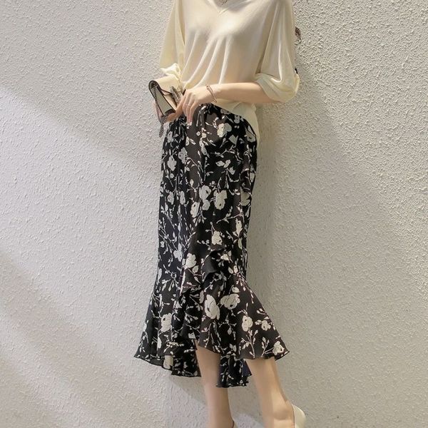 2020 new summer flounced mulberry medium-length dress sweet and light coat long skirt silk ripe style slimming printed silk overskirt, Black
2020 new summer flounced mulberry medium-length dress sweet and light coat long skirt silk ripe style slimming printed silk overskirt, Black