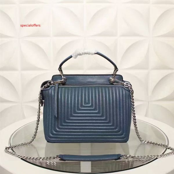 new female designer luxury fashion ladies messenger bag imported italian lambskin personality shoulder bag
new female designer luxury fashion ladies messenger bag imported italian lambskin personality shoulder bag