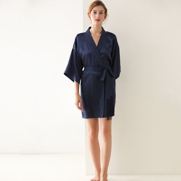 2020 new ladies sheer robe imitation silk bridesmaid robes bathrobe tassel belt pure color bride robe peignoir mariage, Black;red
2020 new ladies sheer robe imitation silk bridesmaid robes bathrobe tassel belt pure color bride robe peignoir mariage, Black;red