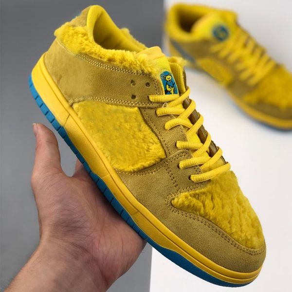 sb dunk low pro qs dunk sb three bear skateboard shoes yellow casual shoes men women trainers designer sport sneakers running chaussures
sb dunk low pro qs dunk sb three bear skateboard shoes yellow casual shoes men women trainers designer sport sneakers running chaussures