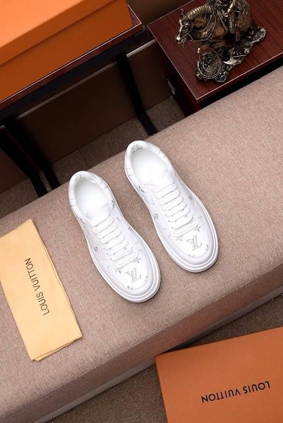 2019y autumn new men's fashion casual shoes, low-sneakers, a full set of original shoe box 38-45
2019y autumn new men's fashion casual shoes, low-sneakers, a full set of original shoe box 38-45