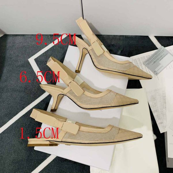 2019 selling flat-heeled espadrilles, embroidered mid-heel cat heel sandals, letter pointed shoes 1.5cm 6.5cm 9.5cm large size with box, Black
2019 selling flat-heeled espadrilles, embroidered mid-heel cat heel sandals, letter pointed shoes 1.5cm 6.5cm 9.5cm large size with box, Black