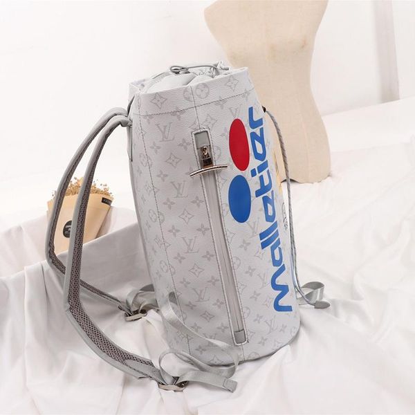 new arrival trend style womens bag luxury designer backpacks women leather drawstring bucket bag large capacity mochila travel rucksack
new arrival trend style womens bag luxury designer backpacks women leather drawstring bucket bag large capacity mochila travel rucksack