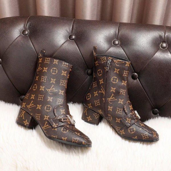 2019o autumn and winter new warm thick with high-heeled boots and ankle boots temperament bare boots, the original box delivery
2019o autumn and winter new warm thick with high-heeled boots and ankle boots temperament bare boots, the original box delivery