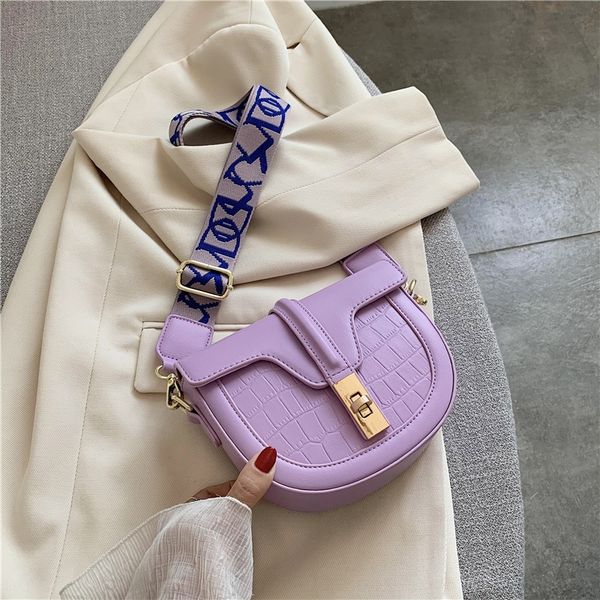 women 2020 new french minority women's bag ethnic group korean style fashion texture internet celebrity all-match slant saddle bag, White
women 2020 new french minority women's bag ethnic group korean style fashion texture internet celebrity all-match slant saddle bag, White