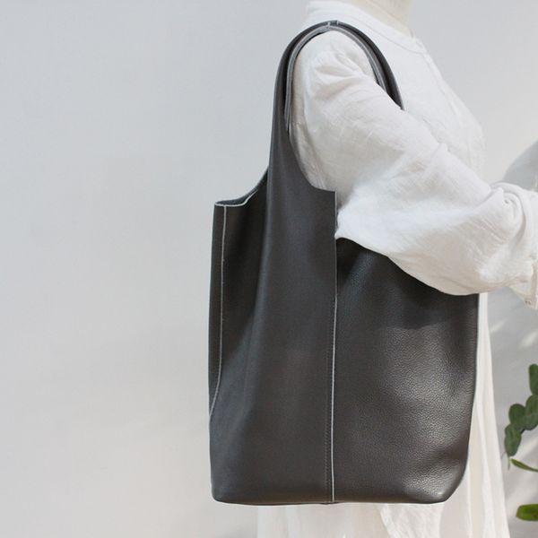 women bag 2020 new soft cowhide leather shoulder bag female large shopping casual totes wiht liner bucket bags
women bag 2020 new soft cowhide leather shoulder bag female large shopping casual totes wiht liner bucket bags