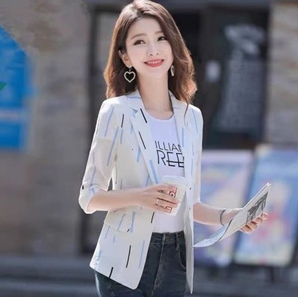 2020 summer suit women's korean style slim coat fit short all-match western style waist tight thin coat small suit fashion, White;black
2020 summer suit women's korean style slim coat fit short all-match western style waist tight thin coat small suit fashion, White;black