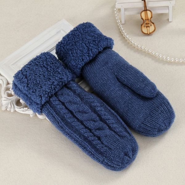 2019 new fashion mohair and gloves twisted flower thickened velvet single-finger bag winter fashion women's gloves
2019 new fashion mohair and gloves twisted flower thickened velvet single-finger bag winter fashion women's gloves