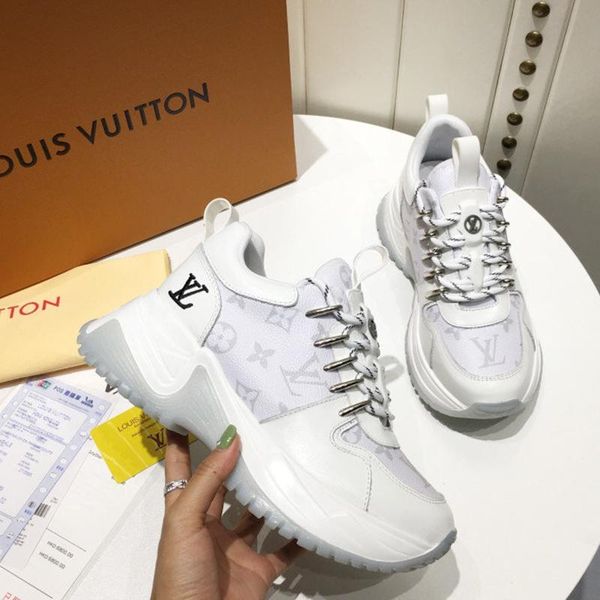 206 new designer luxury women's casual fashion shoes, women's outdoor casual shoes, high-quality materials, with original box, Black
206 new designer luxury women's casual fashion shoes, women's outdoor casual shoes, high-quality materials, with original box, Black