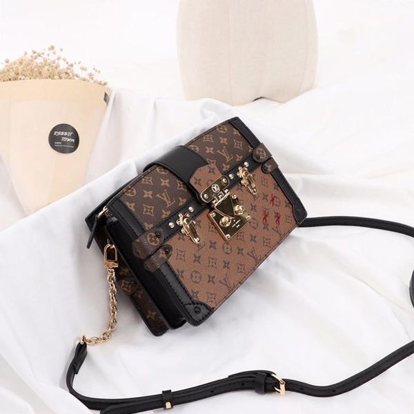 womens bag simple style leather luxury designer womens shoulder bags lady small flap crossbody messenger bags with origin box
womens bag simple style leather luxury designer womens shoulder bags lady small flap crossbody messenger bags with origin box