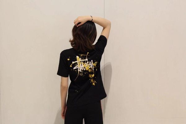 2020 mens tshirt men women short sleeves fashion boy london men breakage of the letter printing tee .1030, White;black
2020 mens tshirt men women short sleeves fashion boy london men breakage of the letter printing tee .1030, White;black