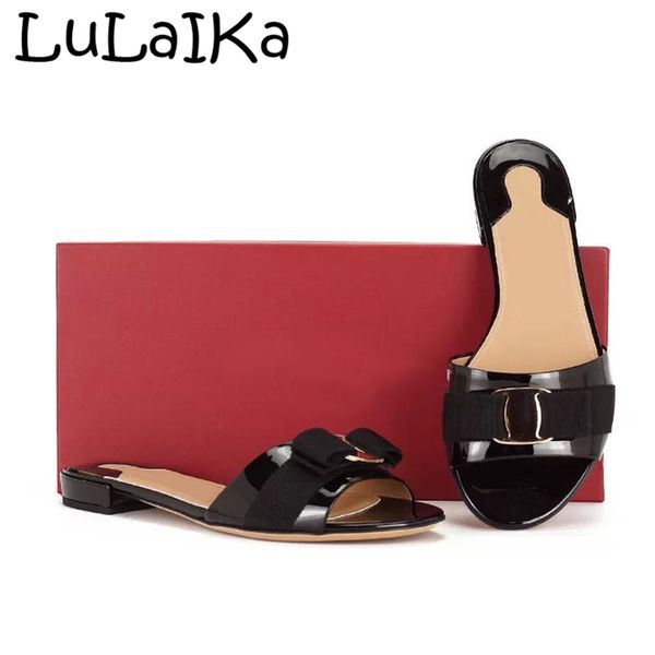 new metal buckle round head woman slippers shoes 2020 summer solid color butterfly-knot lady leisure beach low heel sandals, Black
new metal buckle round head woman slippers shoes 2020 summer solid color butterfly-knot lady leisure beach low heel sandals, Black