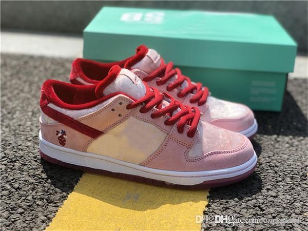 2020 authentic sb dunk low strangelove skateboards valentine's day pink red white ct2552-800 men women running shoes sneakers with
2020 authentic sb dunk low strangelove skateboards valentine's day pink red white ct2552-800 men women running shoes sneakers with