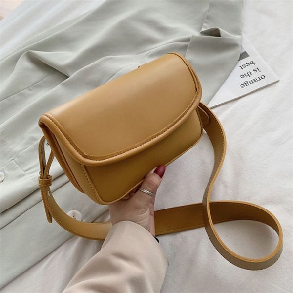 new design fashion bag simple and versatile retro solid color black and white shoulder bag casual diagonal small square bag ing
new design fashion bag simple and versatile retro solid color black and white shoulder bag casual diagonal small square bag ing
