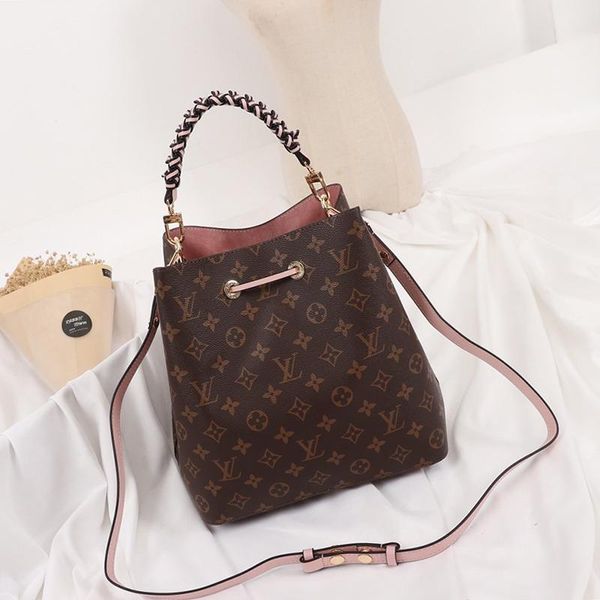 luxury womens bucket bag fashion design handbag drawstring shoulder bag ladies messenger crossbody bags handle tote leather bag
luxury womens bucket bag fashion design handbag drawstring shoulder bag ladies messenger crossbody bags handle tote leather bag