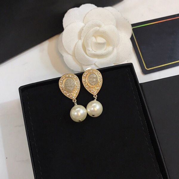 c2361 925 silver needle pearl earring tassel eardrop fashion extravagant temperament pendant set diamond crystal delicate earrings, Golden;silver
c2361 925 silver needle pearl earring tassel eardrop fashion extravagant temperament pendant set diamond crystal delicate earrings, Golden;silver