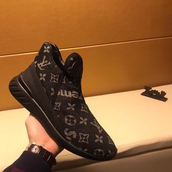 2020-2019nn new italian luxury designer fashion casual shoes snakeskin wild sports shoes men's designer lok fu business shoes large siz
2020-2019nn new italian luxury designer fashion casual shoes snakeskin wild sports shoes men's designer lok fu business shoes large siz