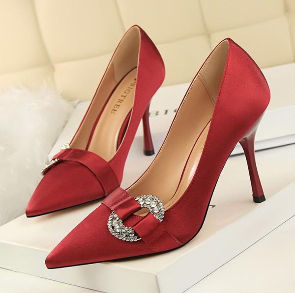 european and american style women's shoes, high-heeled shoes, fine heel satin, shallow mouth pointed banquet rhinestone buc, Black
european and american style women's shoes, high-heeled shoes, fine heel satin, shallow mouth pointed banquet rhinestone buc, Black