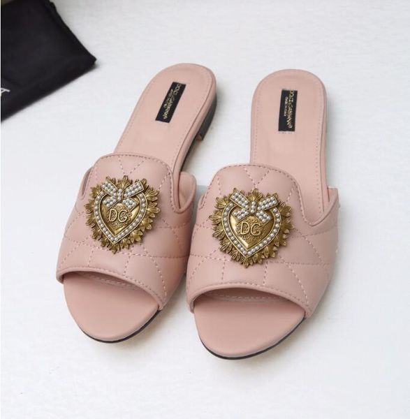 deliveryspring/summer 2020 new sandals fashion design for women leather comfortable slippers size 35-43, Black
deliveryspring/summer 2020 new sandals fashion design for women leather comfortable slippers size 35-43, Black
