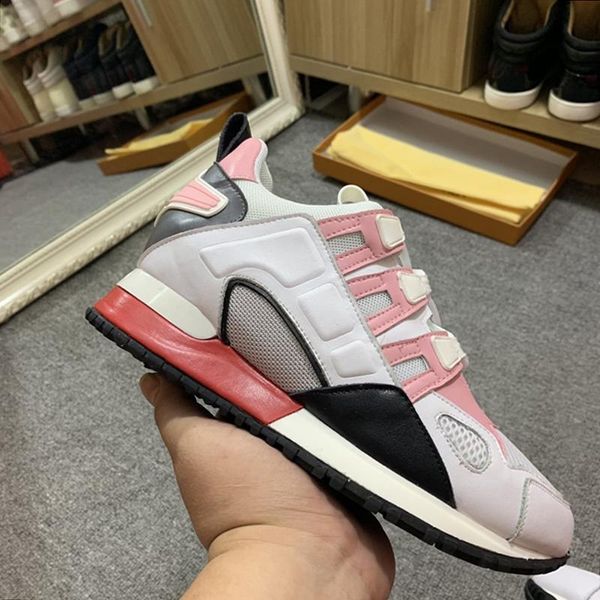 2021-2020e customized version of luxury design matte rubber sole sports shoes wild fashion mens casual shoes mens banquet shoes size :38 -45, Black
2021-2020e customized version of luxury design matte rubber sole sports shoes wild fashion mens casual shoes mens banquet shoes size :38 -45, Black